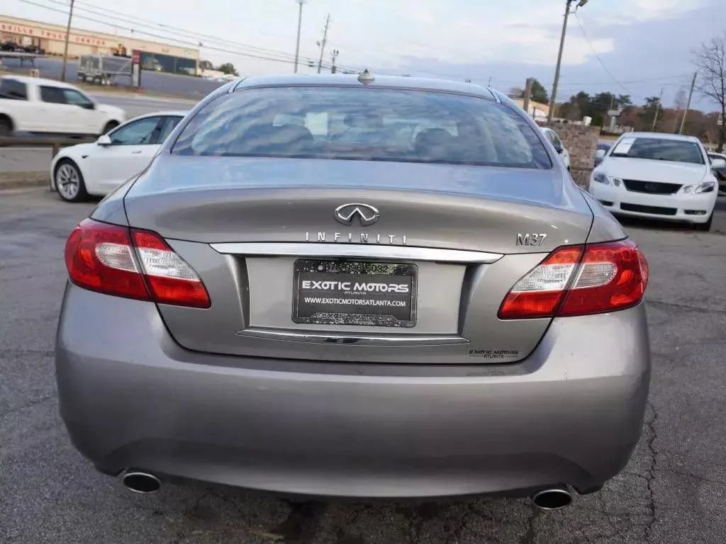 Used 2011 INFINITI M37 w/ Premium Pkg RWD image 16