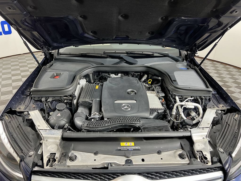 Used 2018 Mercedes-Benz GLC 300 4MATIC image 30
