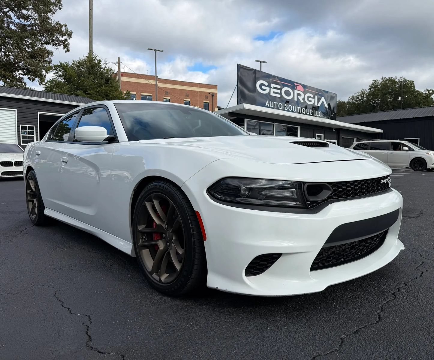 Used 2019 Dodge Charger SRT Hellcat w/ Harman/Kardon Audio Group RWD image 4