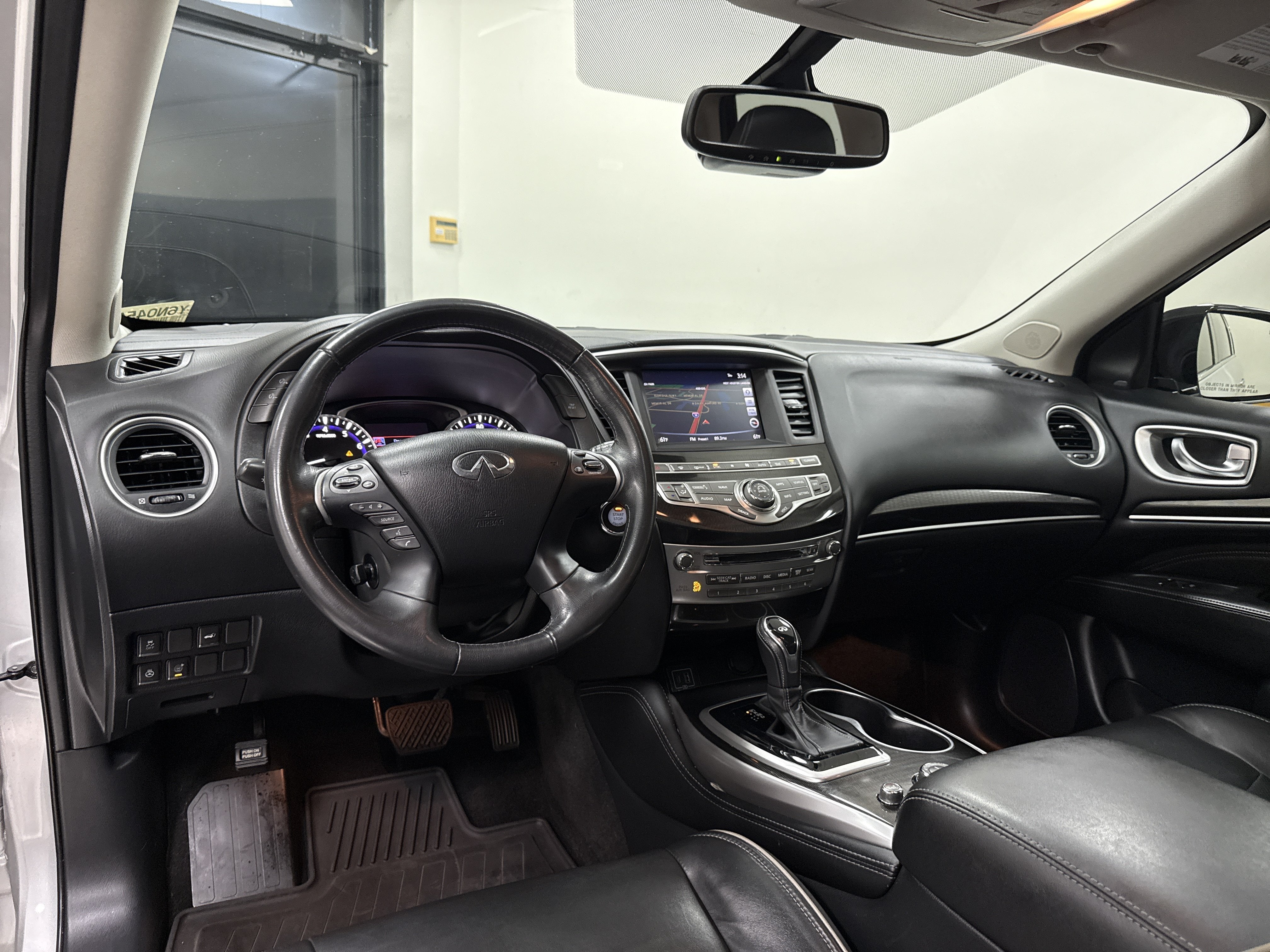 Used 2019 INFINITI QX60 Luxe w/ Essential Package FWD image 18