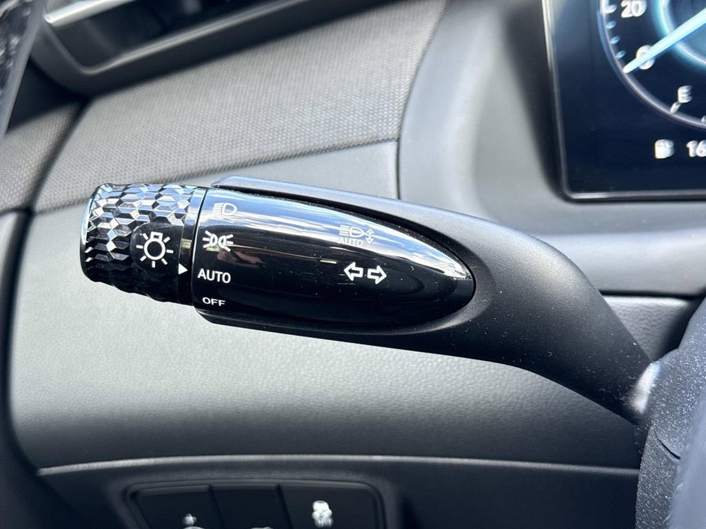 Used 2024 Hyundai Tucson Limited image 10