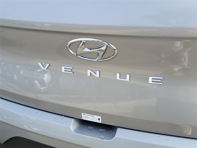 New 2026 Hyundai Venue SE image 21