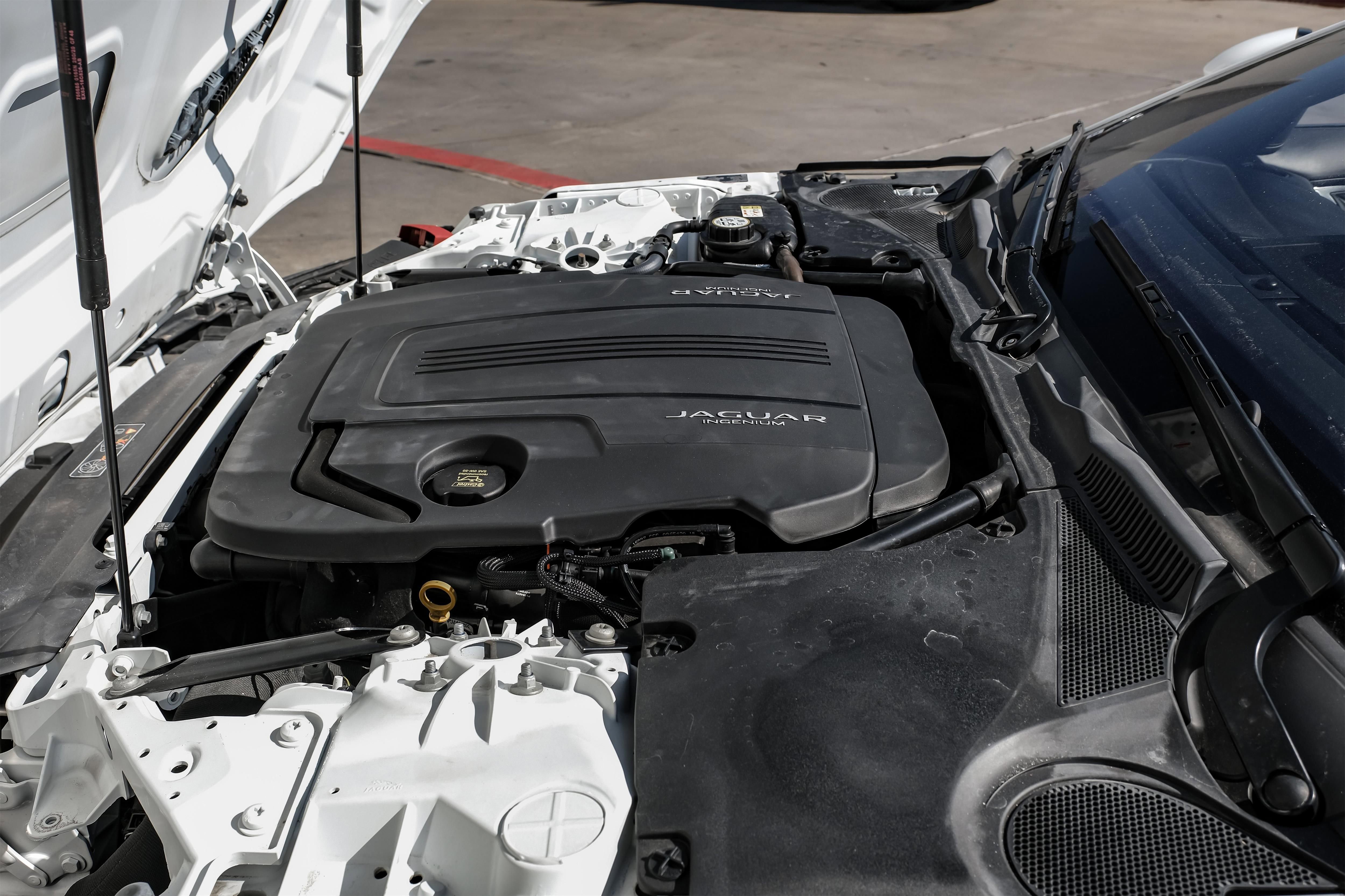 Used 2021 Jaguar F-TYPE Coupe image 42