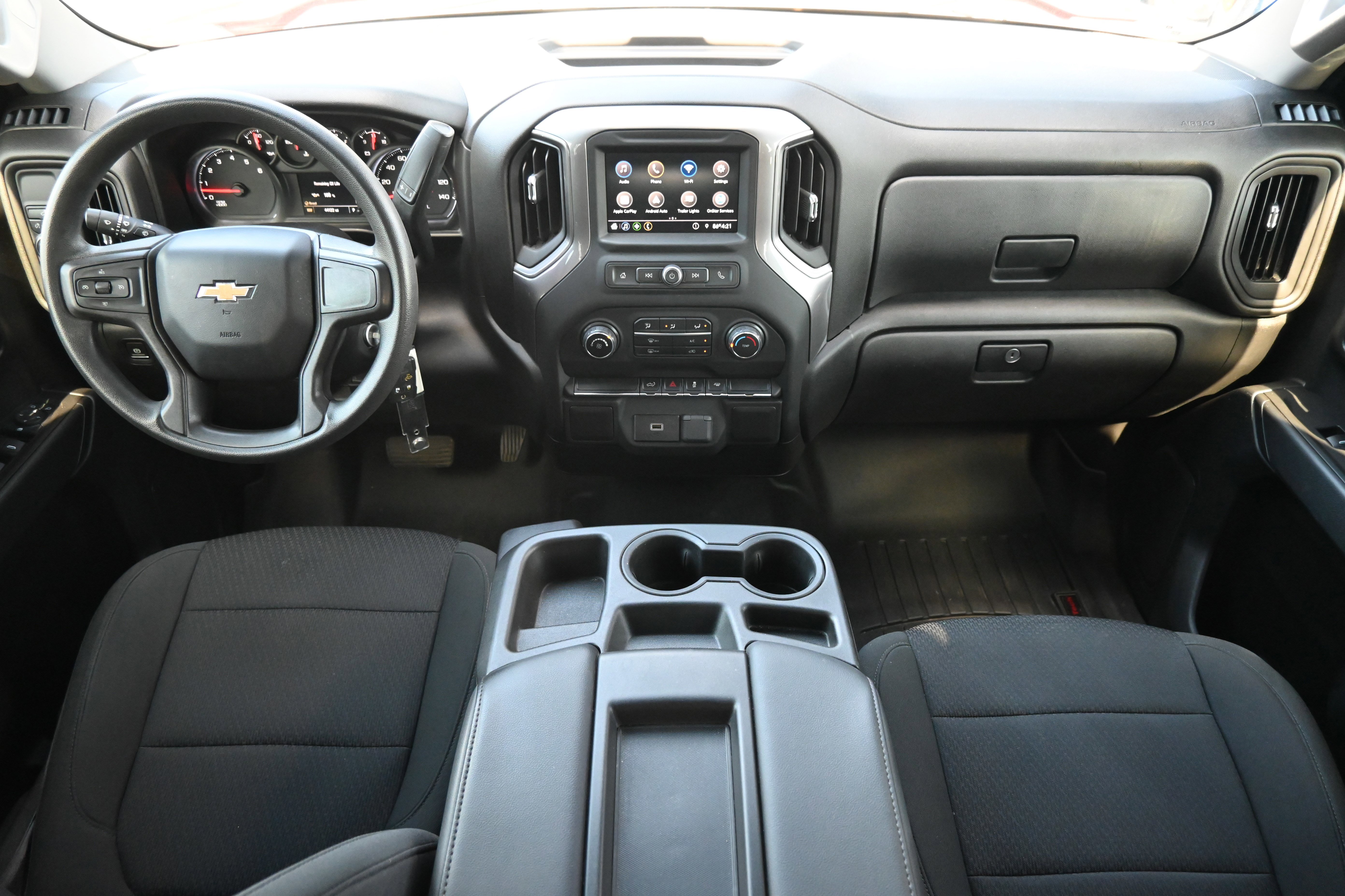 Used 2020 Chevrolet Silverado 1500 Custom w/ Custom Value Package image 3