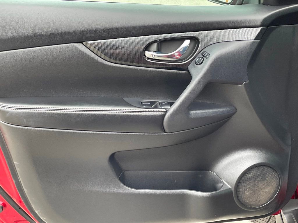 Used 2015 Nissan Rogue SL image 11