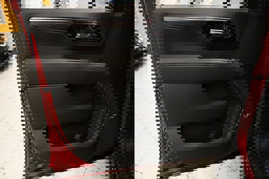 New 2026 Chevrolet Suburban Premier w/ Sun And Tow Package image 29