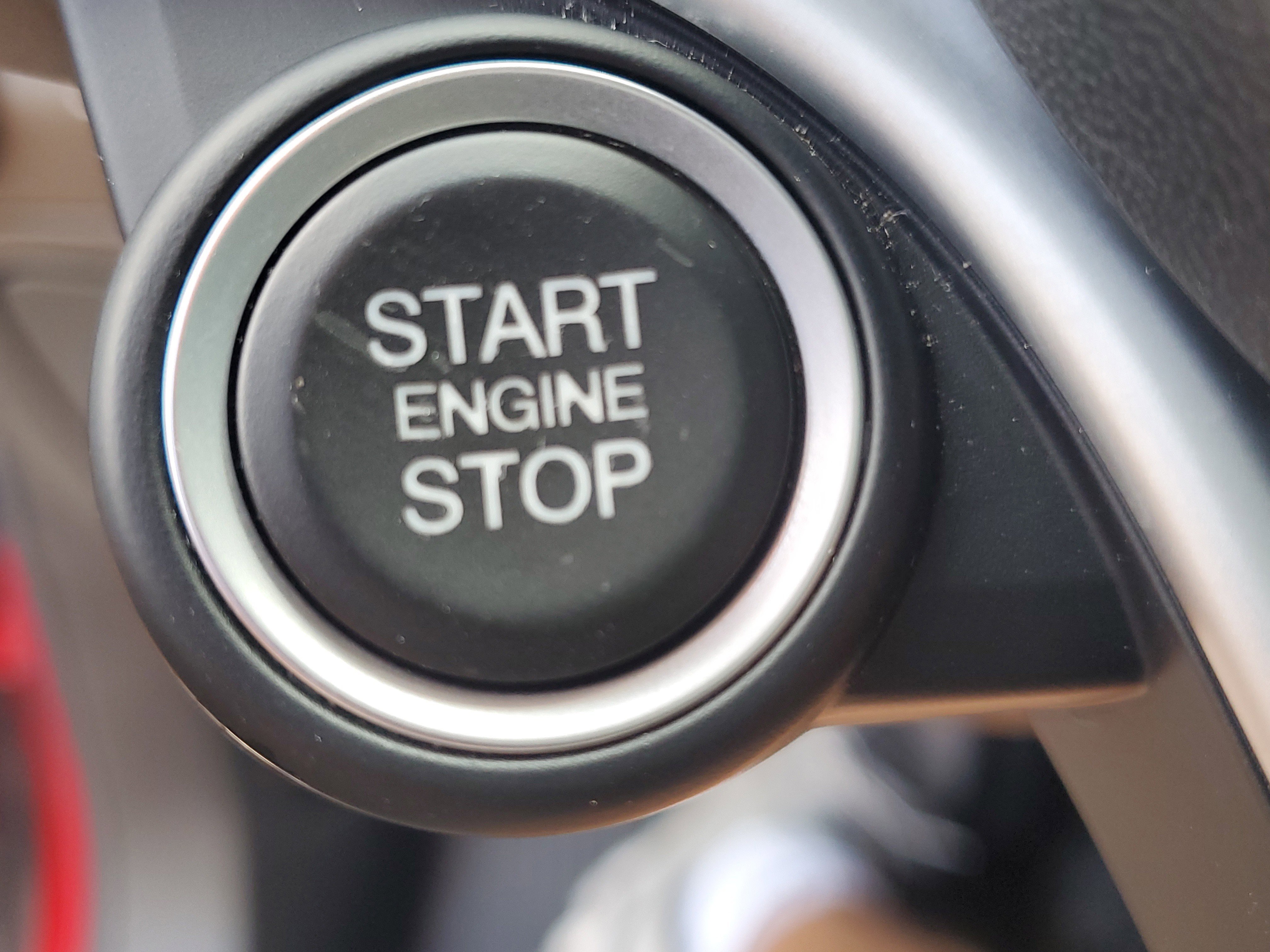 Used 2018 Alfa Romeo Stelvio AWD image 29