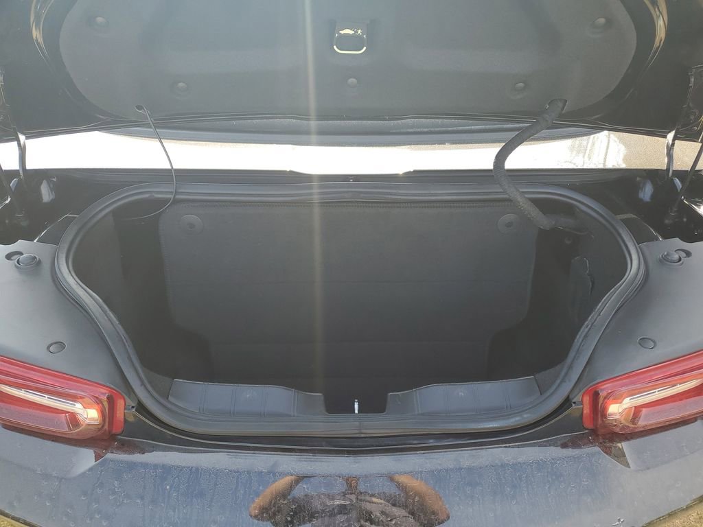 Used 2019 Chevrolet Camaro LT image 8