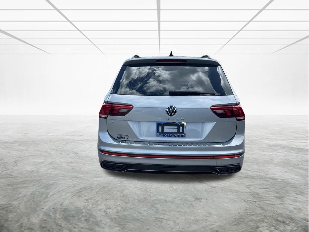 Used 2023 Volkswagen Tiguan SE R-Line image 5