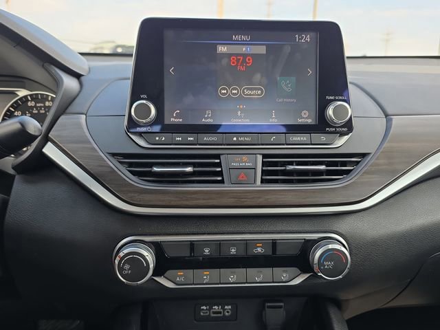 Used 2024 Nissan Altima 2.5 SV image 22