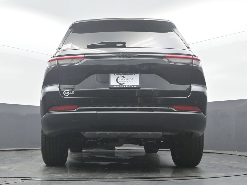 Used 2023 Jeep Grand Cherokee Altitude AWD/4WD image 47