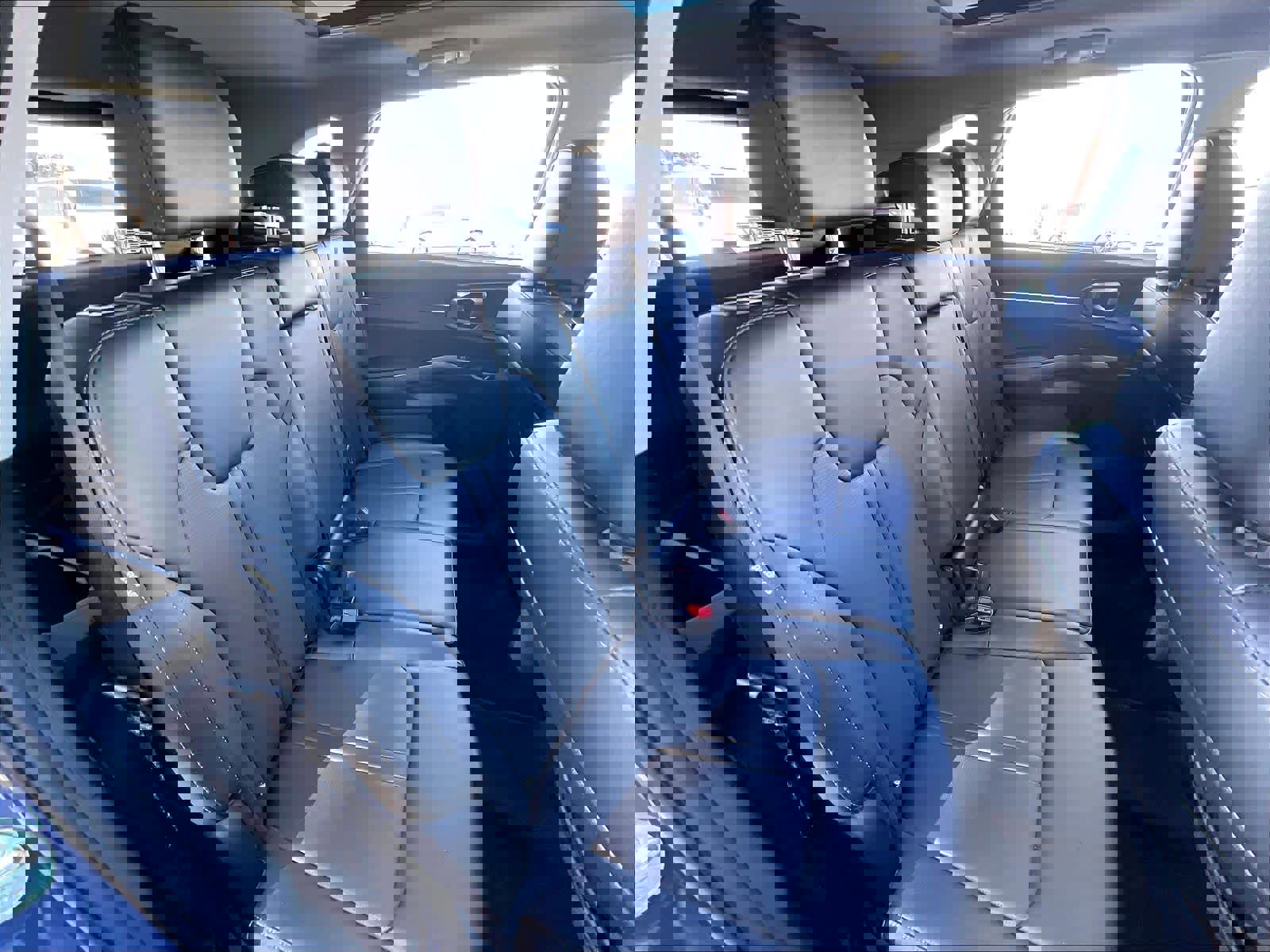 Used 2025 Kia Sorento S w/ Panoramic Sunroof Package image 29