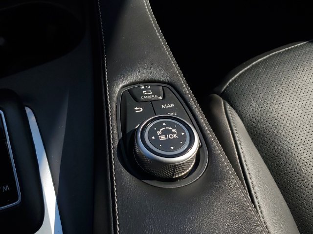 Used 2025 INFINITI QX55 Essential AWD/4WD image 31
