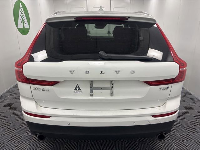 Used 2021 Volvo XC60 T5 Momentum image 5