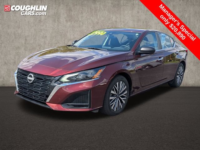 Certified 2025 Nissan Altima 2.5 SV FWD video 3