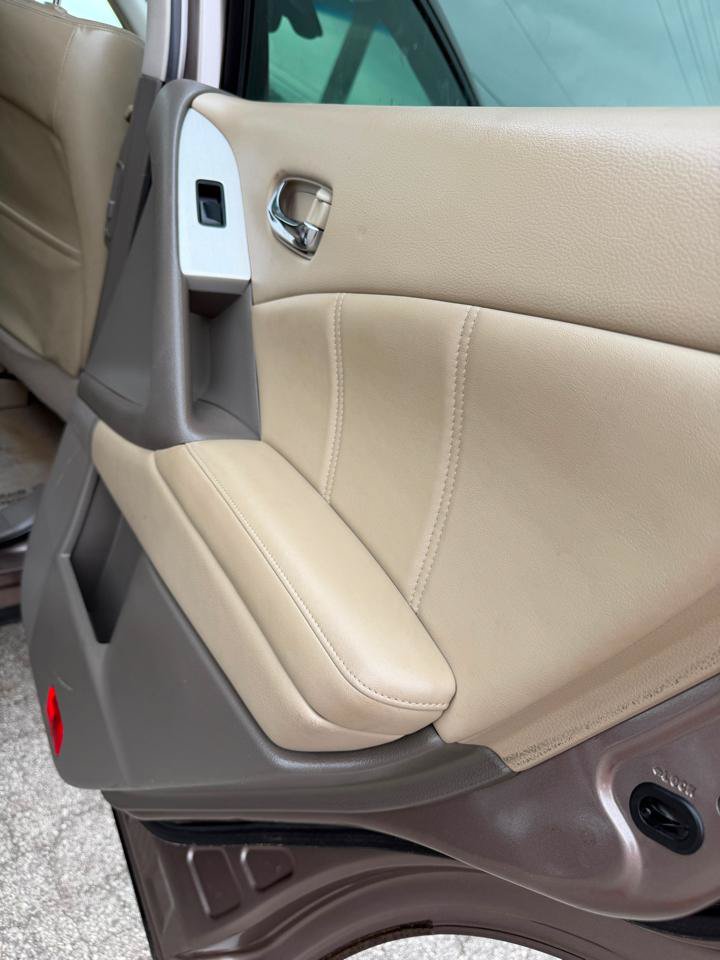 Used 2011 Nissan Murano SL FWD image 27