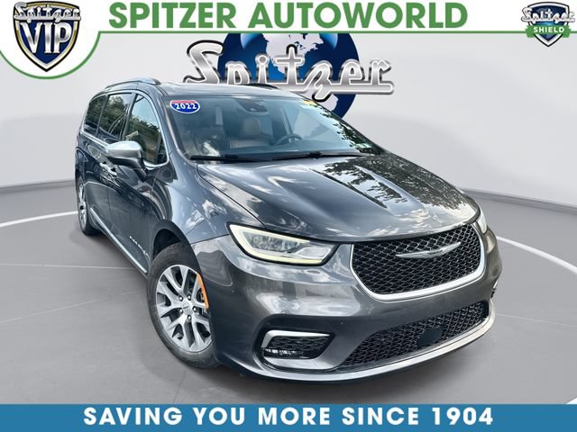 Used 2022 Chrysler Pacifica Pinnacle FWD image 1