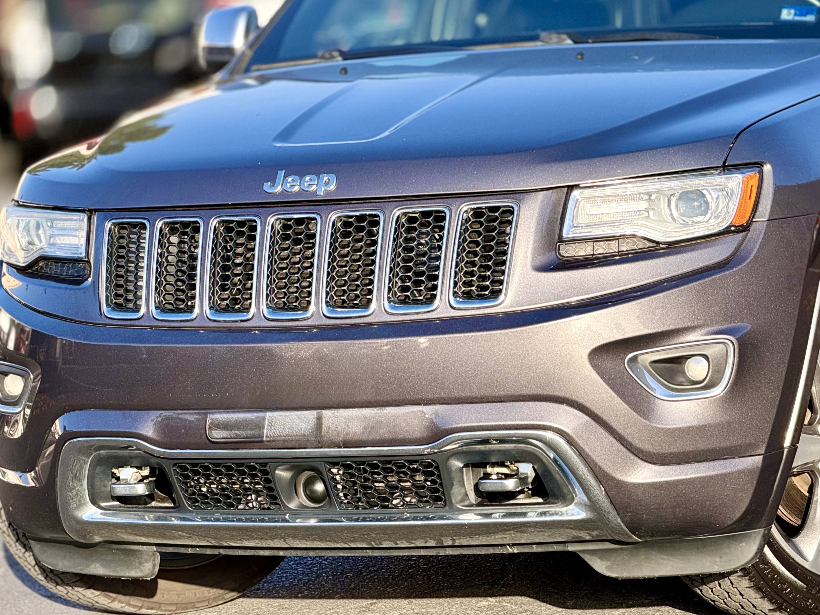 Used 2015 Jeep Grand Cherokee Overland w/ Advanced Technology Group AWD/4WD image 7