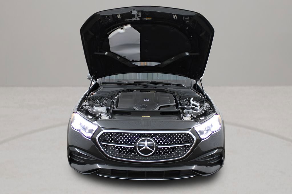 Used 2025 Mercedes-Benz E 450 4MATIC Sedan image 38