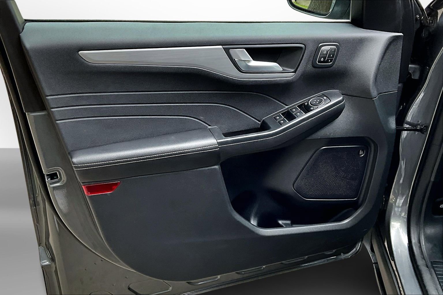 Used 2023 Ford Escape SE w/ PHEV Premium Package image 25