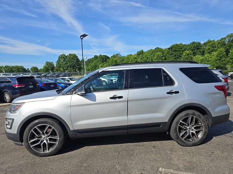 Used 2016 Ford Explorer Sport w/ Equipment Group 401A AWD/4WD image 4