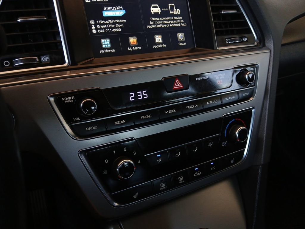 Used 2016 Hyundai Sonata Sport w/ Option Group 1V FWD image 18