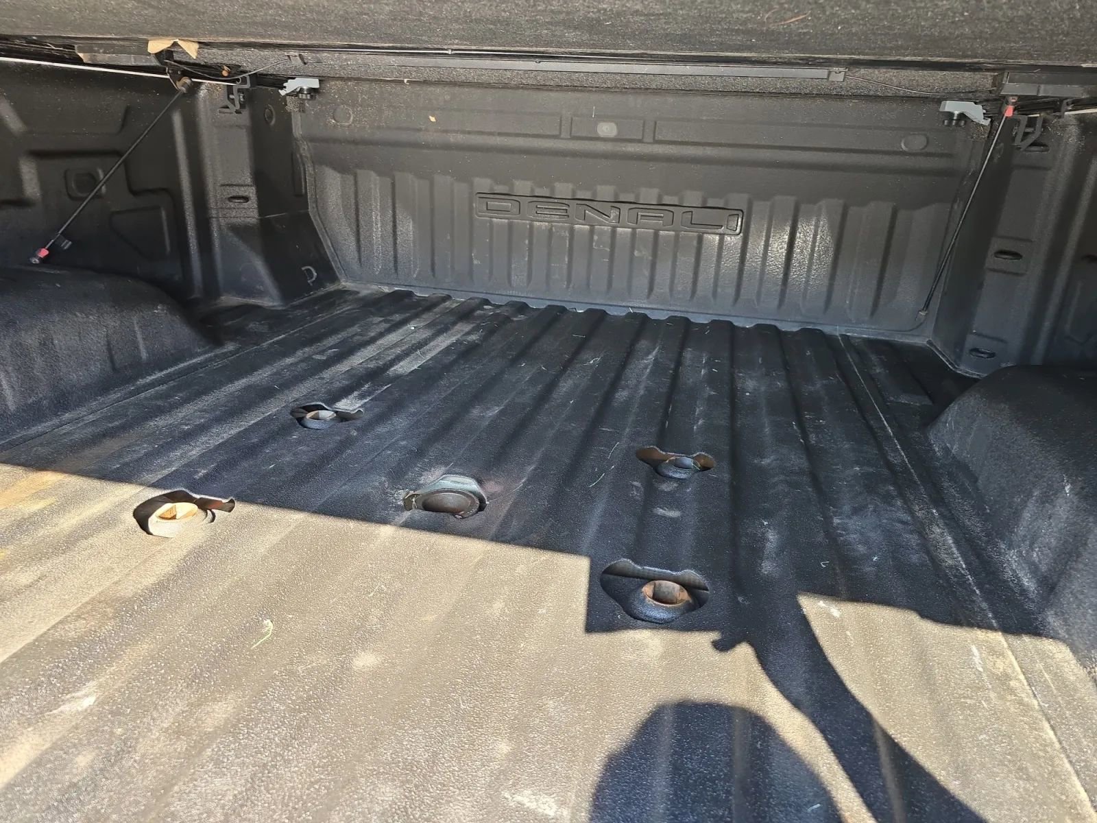 Used 2022 GMC Sierra 3500 AT4 w/ AT4 Preferred Package image 18