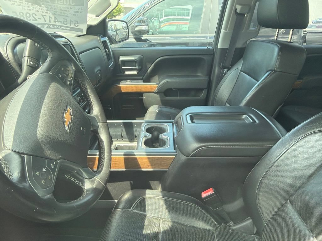 Used 2015 Chevrolet Silverado 1500 LTZ w/ LTZ Plus Package AWD/4WD image 7