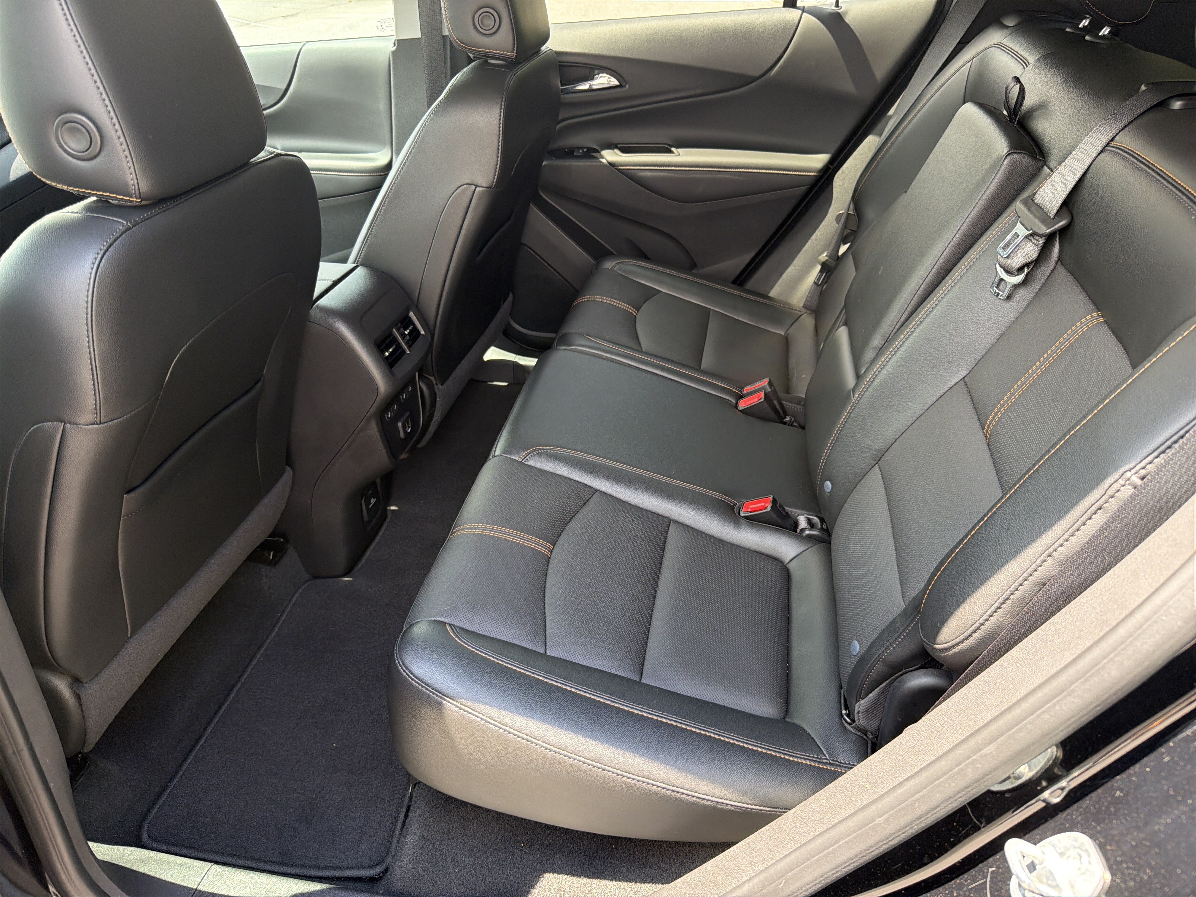 Used 2023 Chevrolet Equinox Premier FWD image 22
