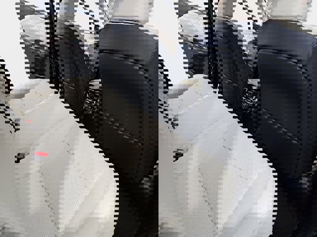 New 2026 Lexus RX 450h AWD image 11