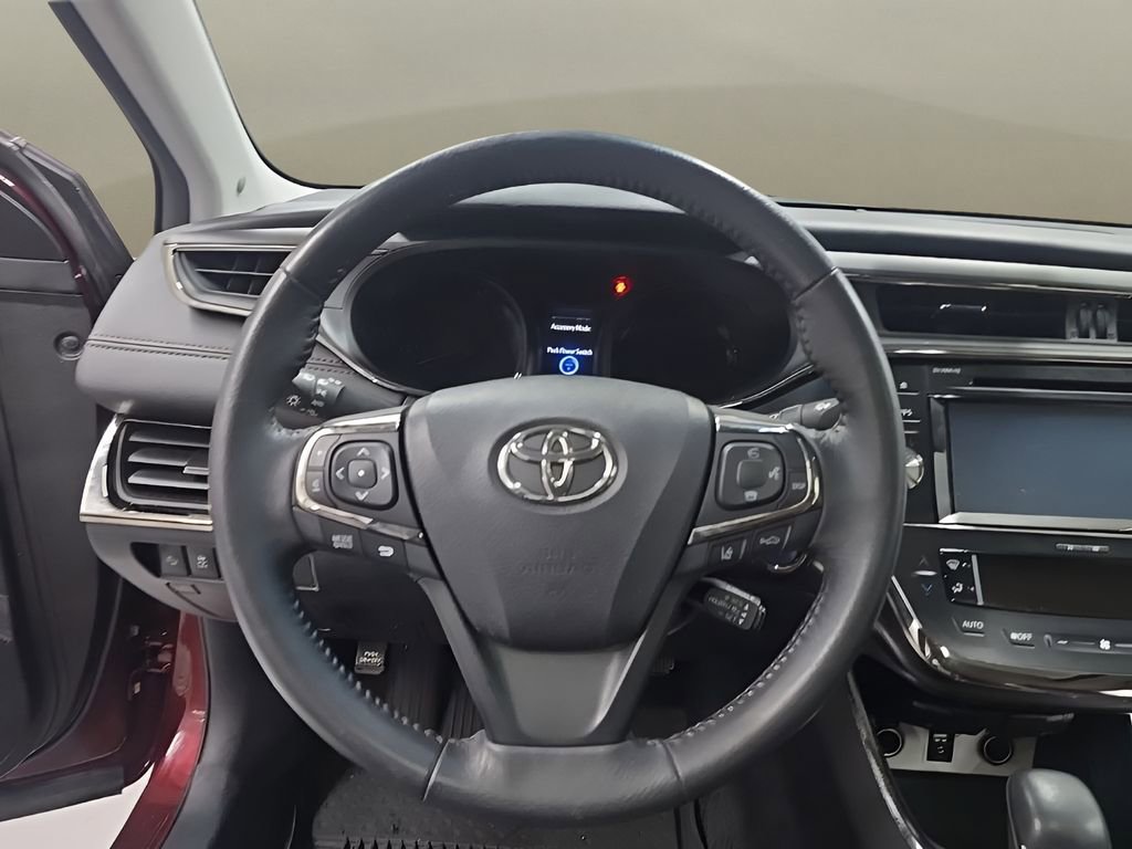 Used 2017 Toyota Avalon XLE Plus image 22