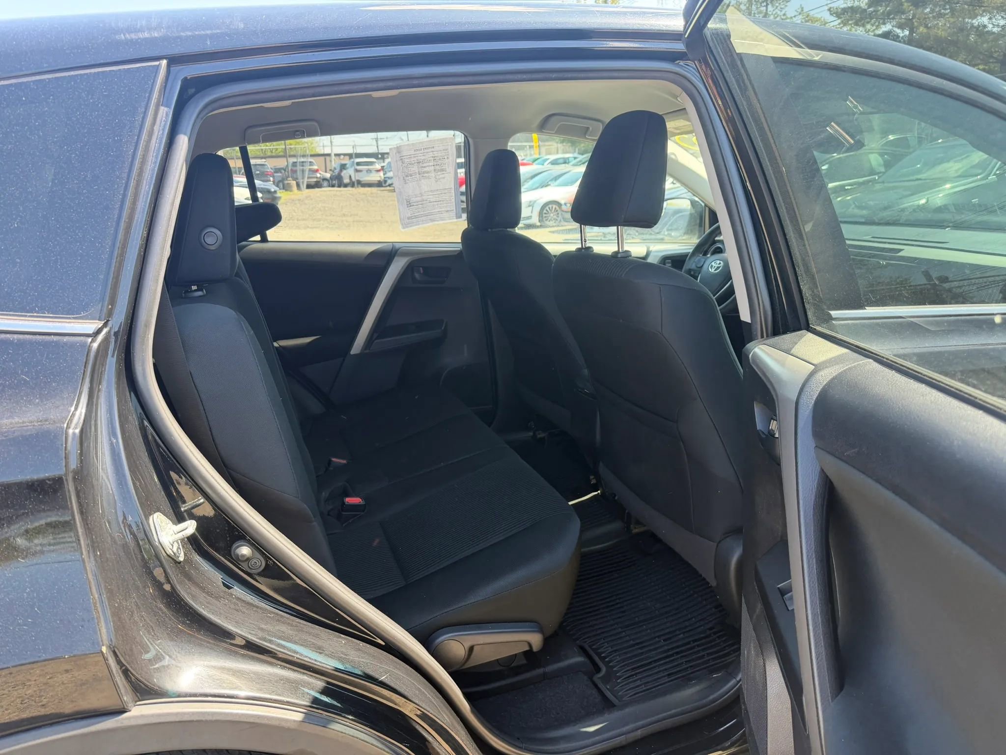 Used 2018 Toyota RAV4 LE w/ All Weather Liner Package AWD/4WD image 29