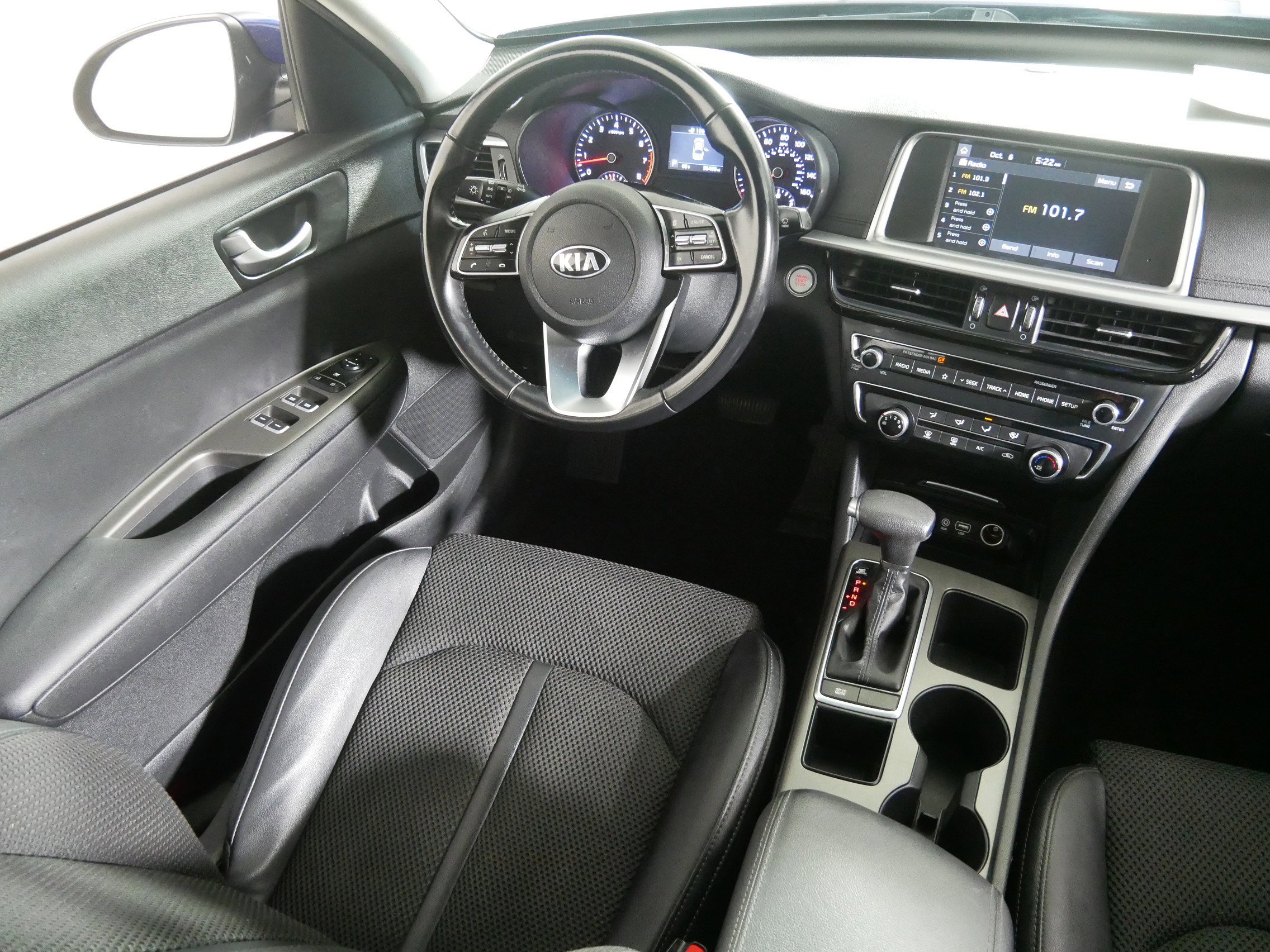 Used 2020 Kia Optima S image 9