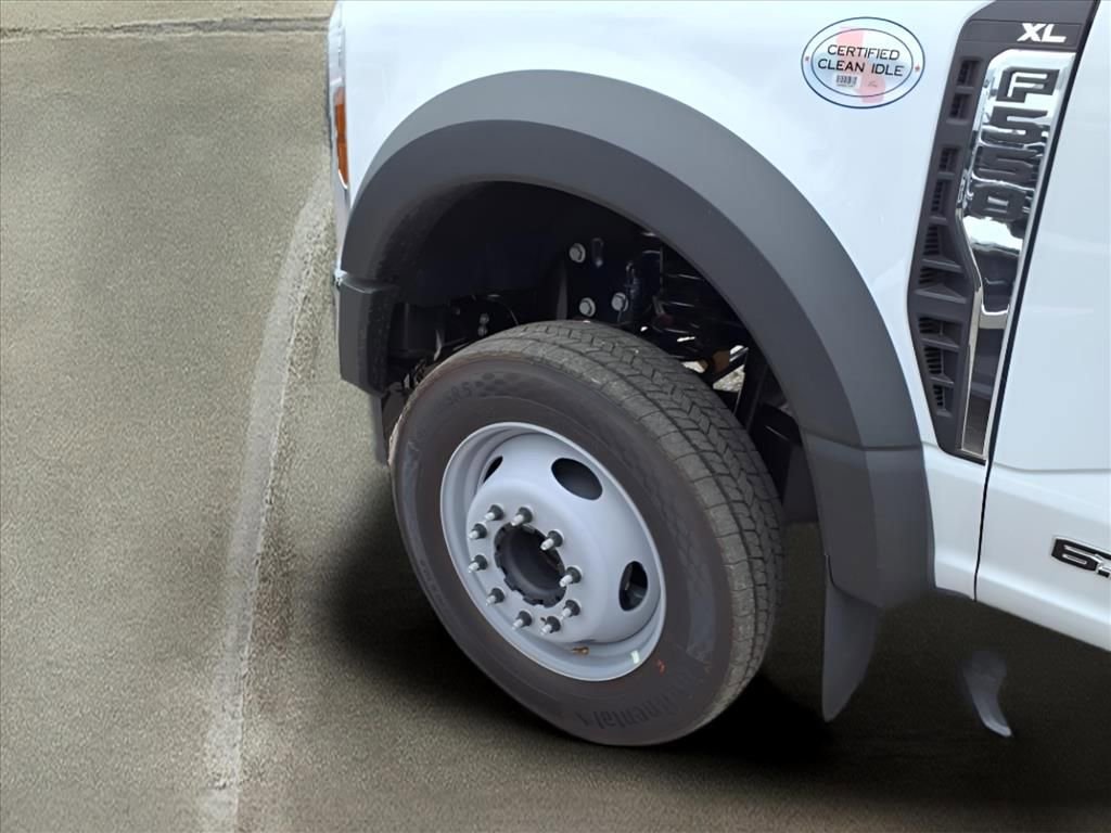New 2025 Ford F550 2WD Regular Cab Super Duty image 14
