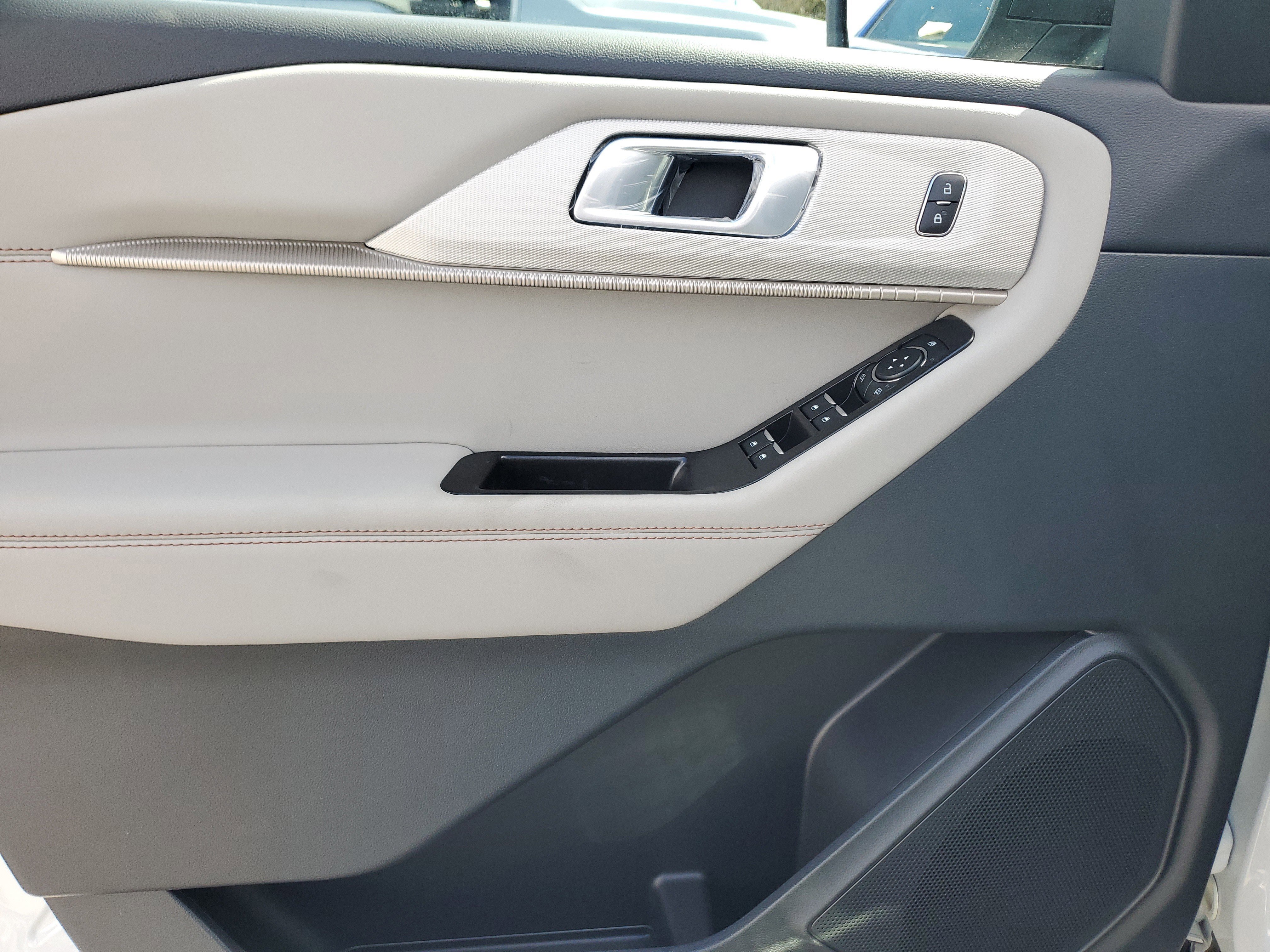 New 2026 Ford Explorer Active image 13