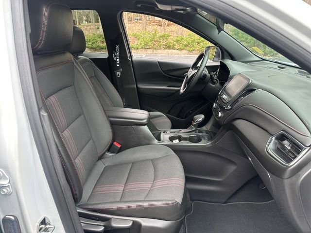 Used 2022 Chevrolet Equinox RS w/ Infotainment Package image 16
