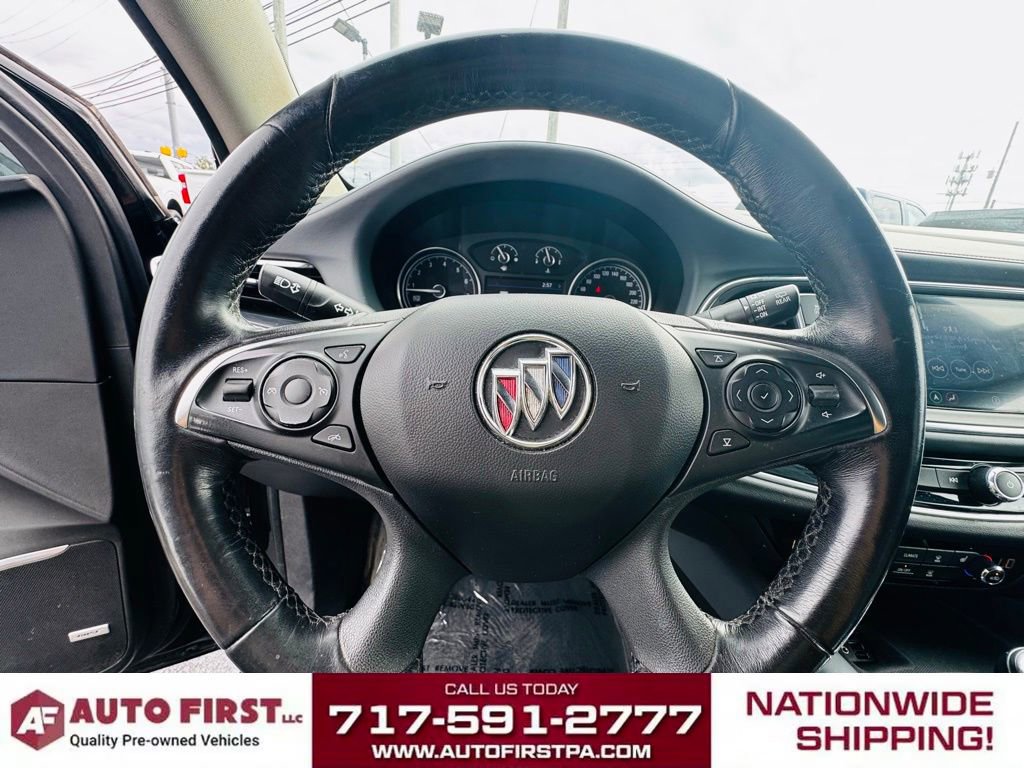 Used 2021 Buick Enclave Essence image 10