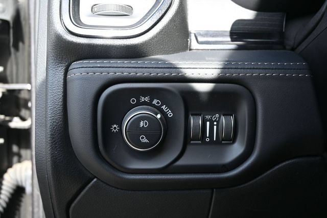 Used 2024 RAM 3500 Limited AWD/4WD image 19