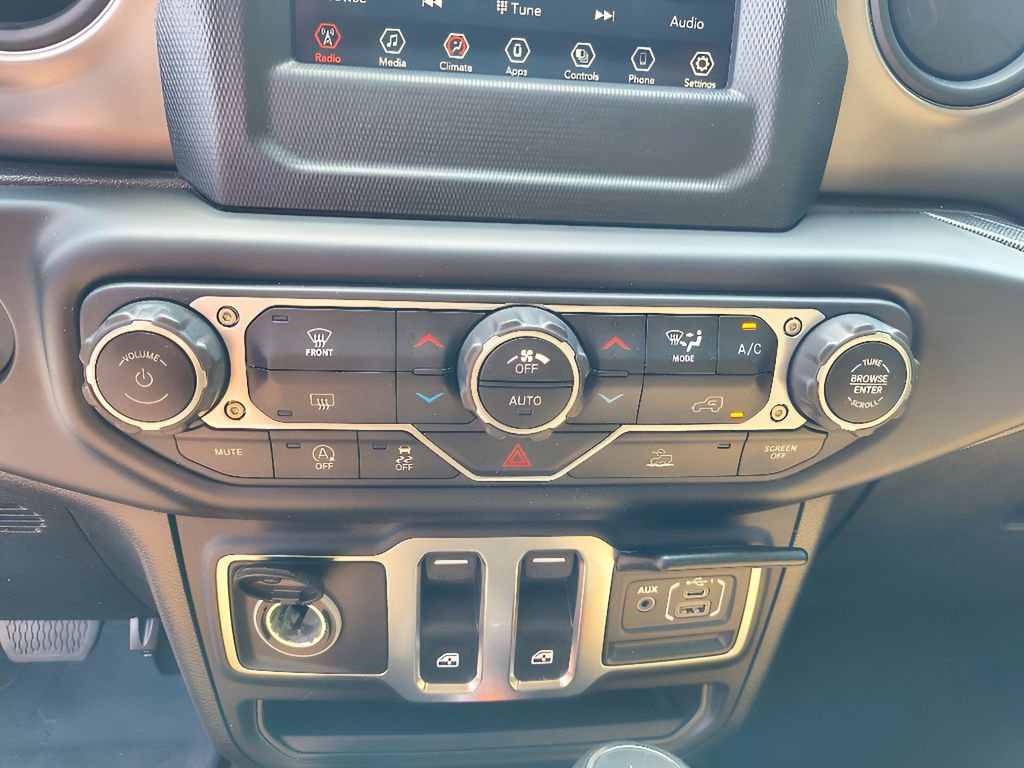 Used 2021 Jeep Wrangler Sport S AWD/4WD image 19
