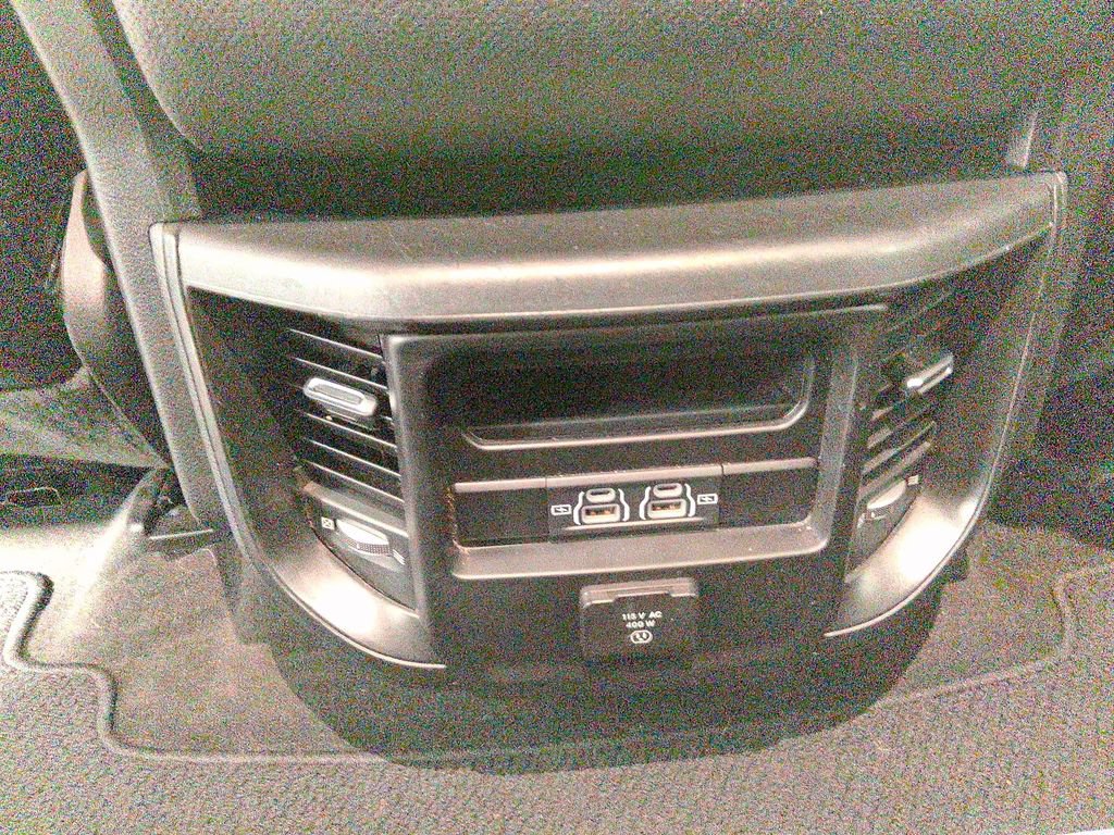 Used 2021 RAM 1500 Laramie AWD/4WD image 16