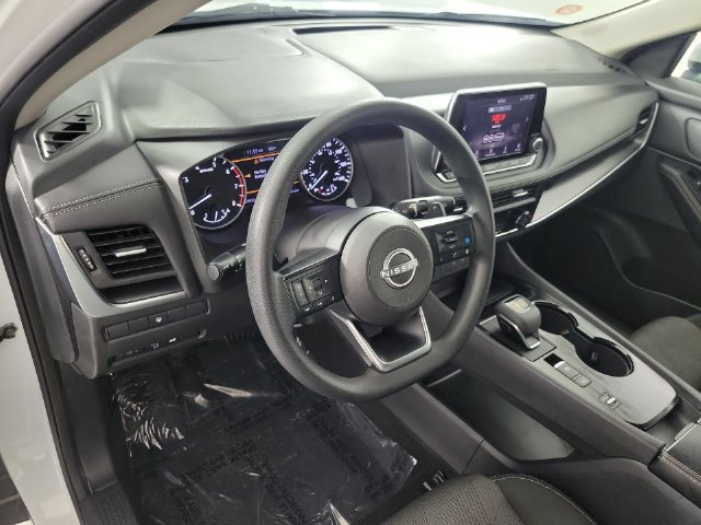 Used 2024 Nissan Rogue SV FWD image 22