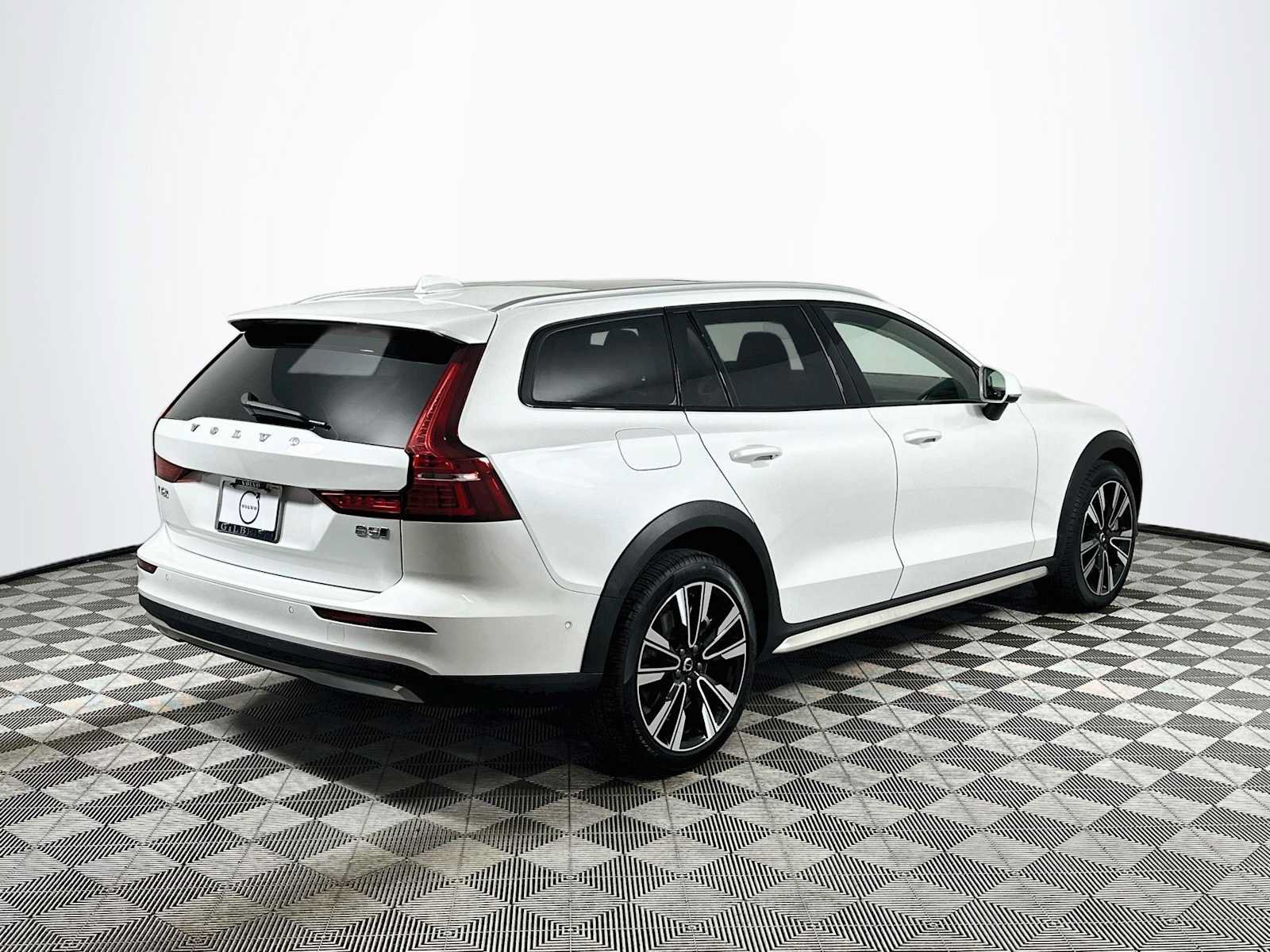 Used 2026 Volvo V60 B5 Cross Country Ultra w/ Climate Package AWD/4WD image 7