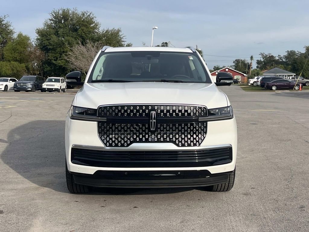 New 2025 Lincoln Navigator L Reserve image 8