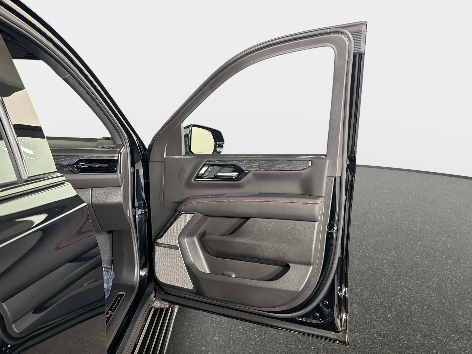 Used 2026 GMC Yukon AT4 Ultimate w/ LPO, Floor Liner Package AWD/4WD image 23