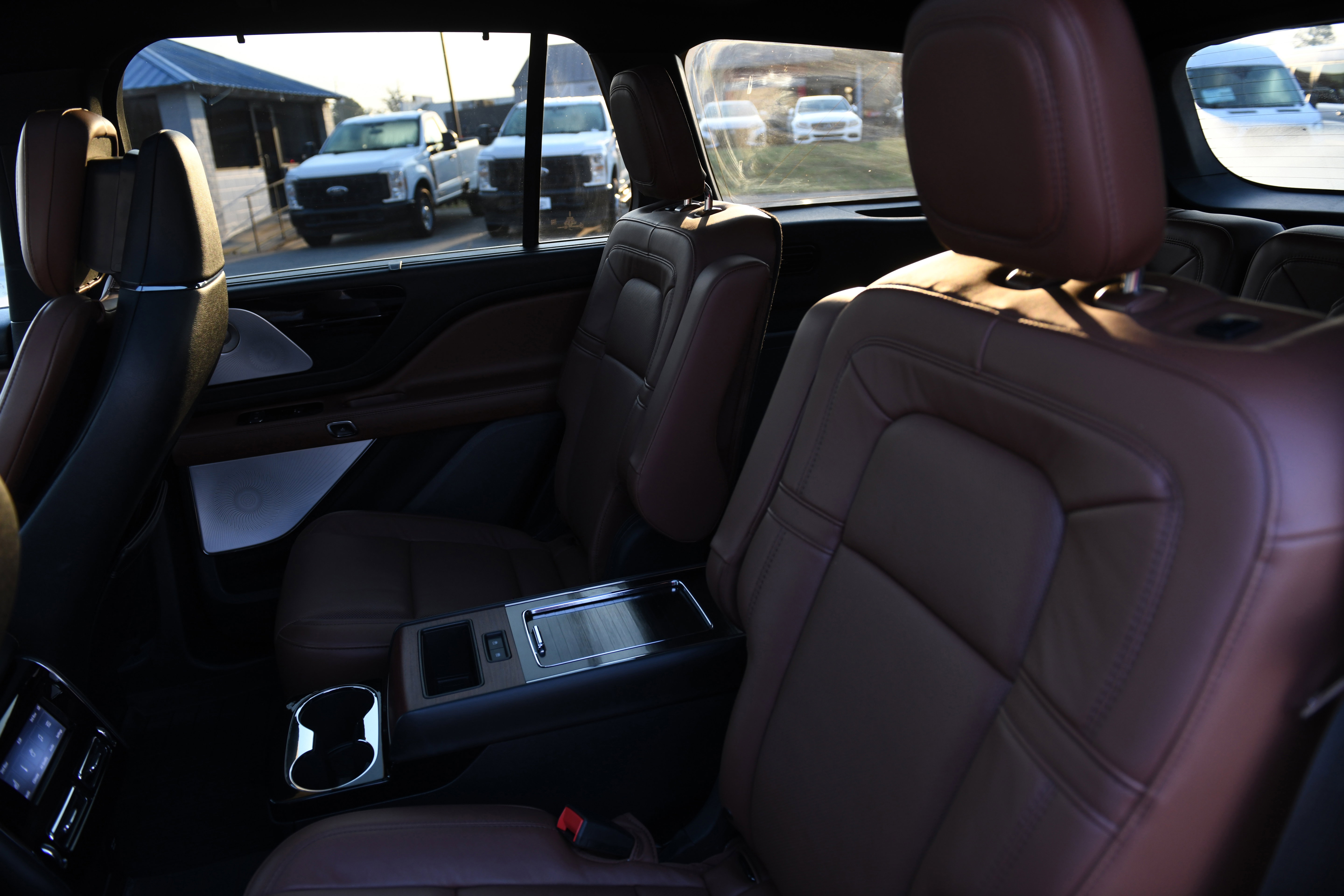 Used 2023 Lincoln Aviator Reserve w/ Equipment Group 201A image 17