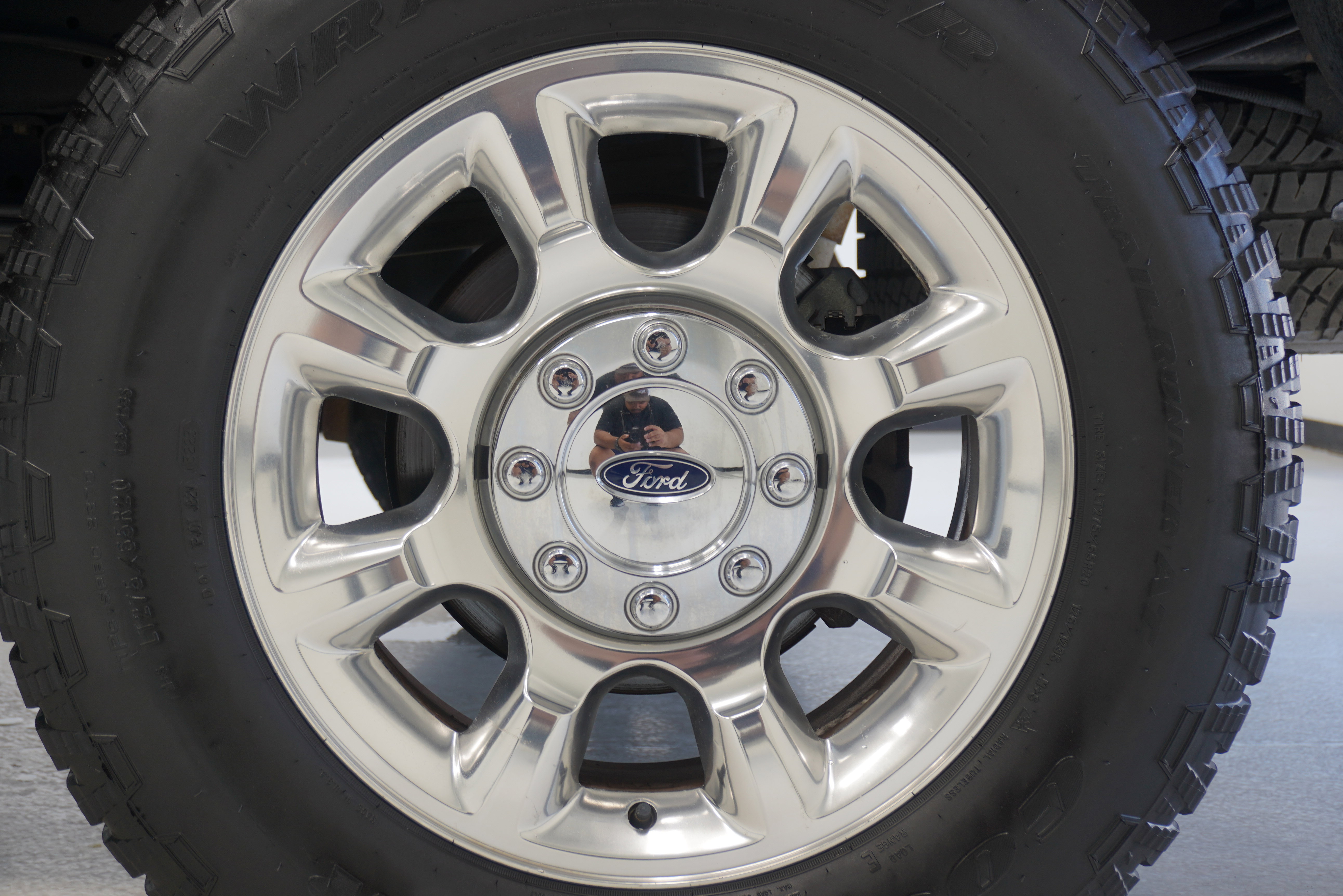Used 2015 Ford F250 Lariat w/ Lariat Ultimate Package AWD/4WD image 30