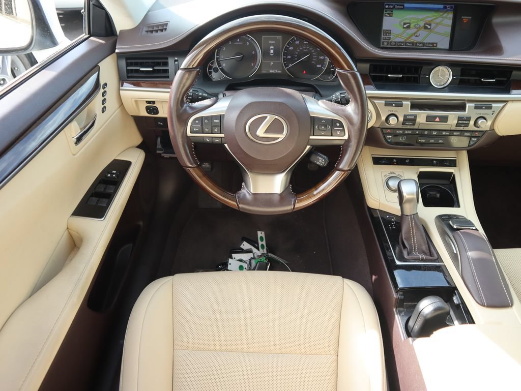 Used 2016 Lexus ES 350 w/ Navigation System Package FWD image 6