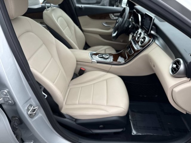 Used 2018 Mercedes-Benz C 300 4MATIC Sedan image 9