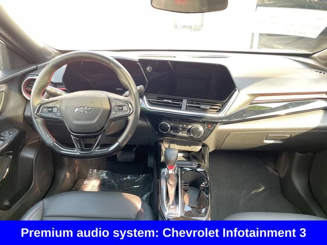Used 2024 Chevrolet Trax RS w/ Sunroof Package FWD image 12