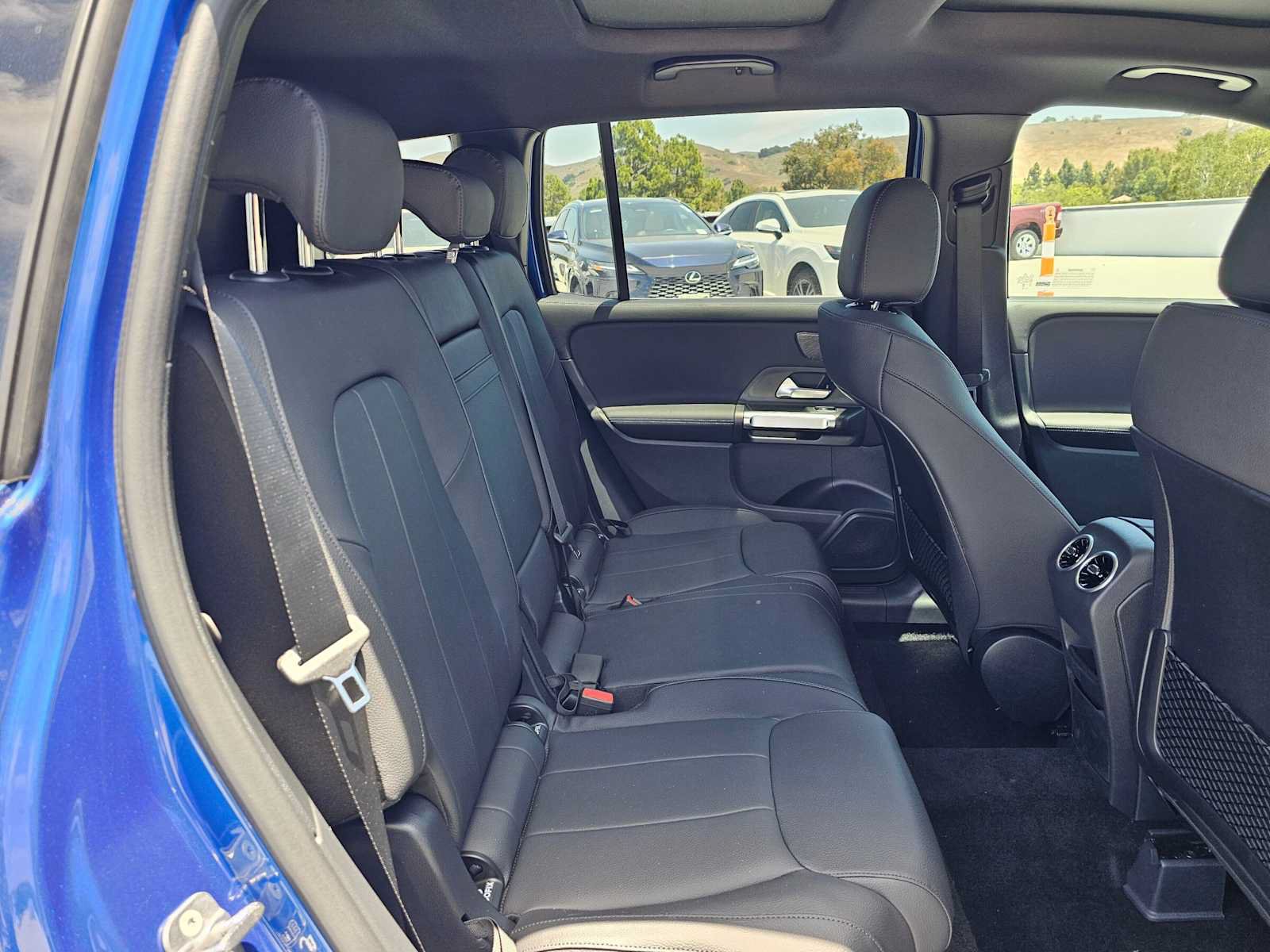 New 2026 Mercedes-Benz GLB 250 image 12